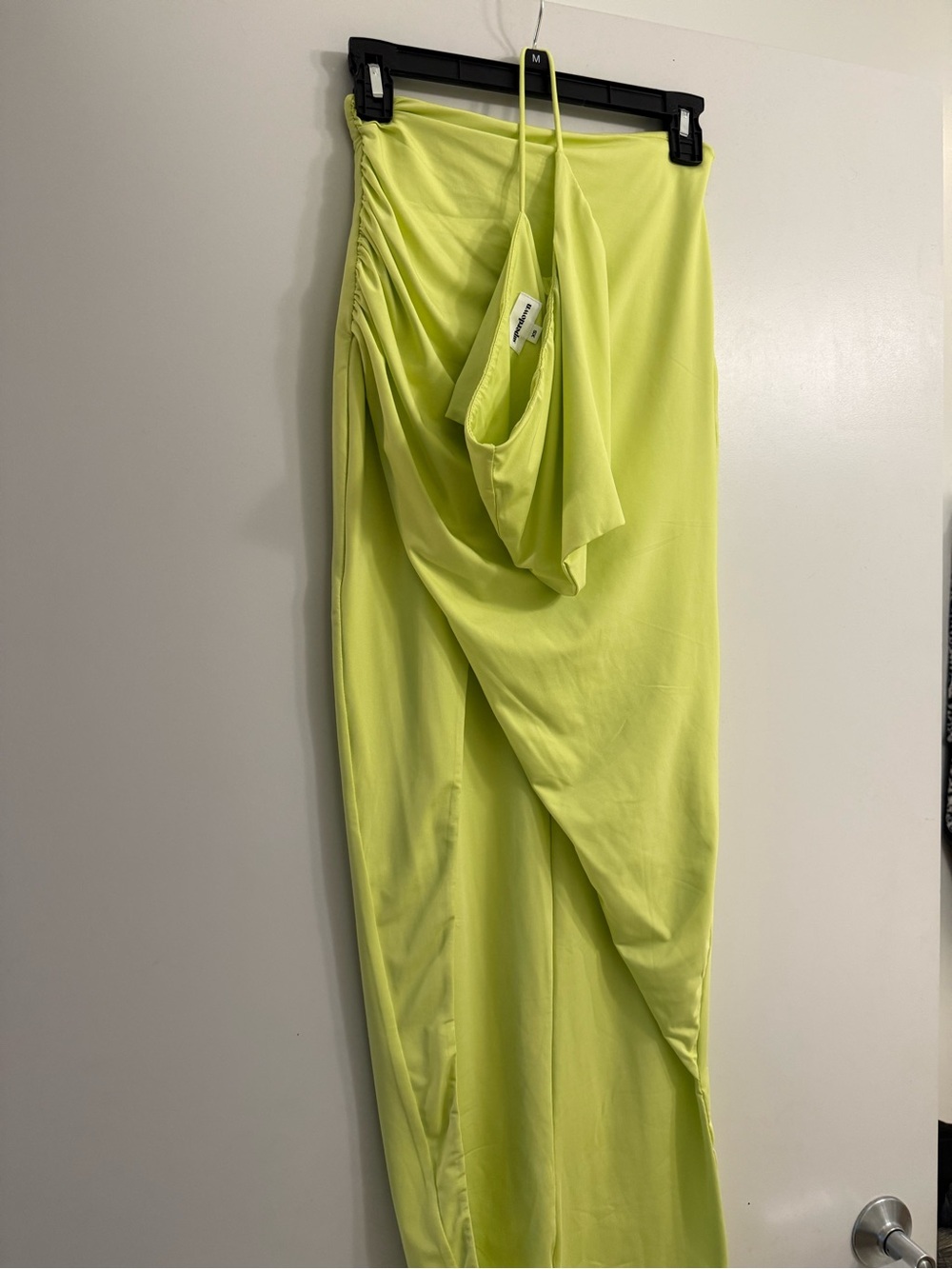 superdown Neon Lime One-Shoulder Crop Top & Ruched Skirt Set - Picture 2 of 5